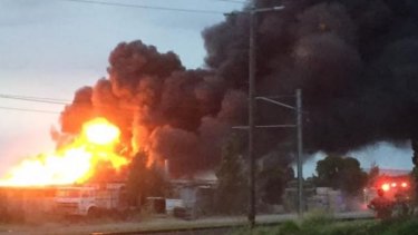Campbellfield Fire Camp Road Factory Blaze Triggers Smoke Warning