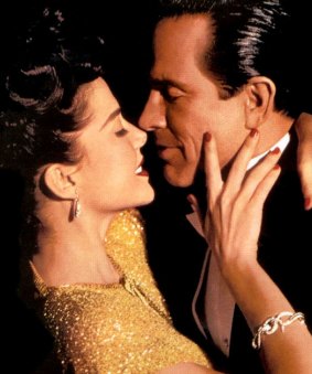 Annette Bening and Warren Beatty in <i>Bugsy</i>.