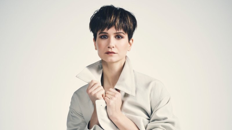 Fantastic Beasts Katherine Waterston Career Hasn T Always Been Magical