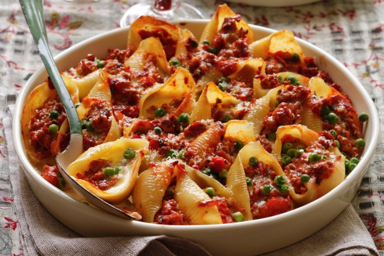 Pasta shells with pork ragu and parmesan cream. 