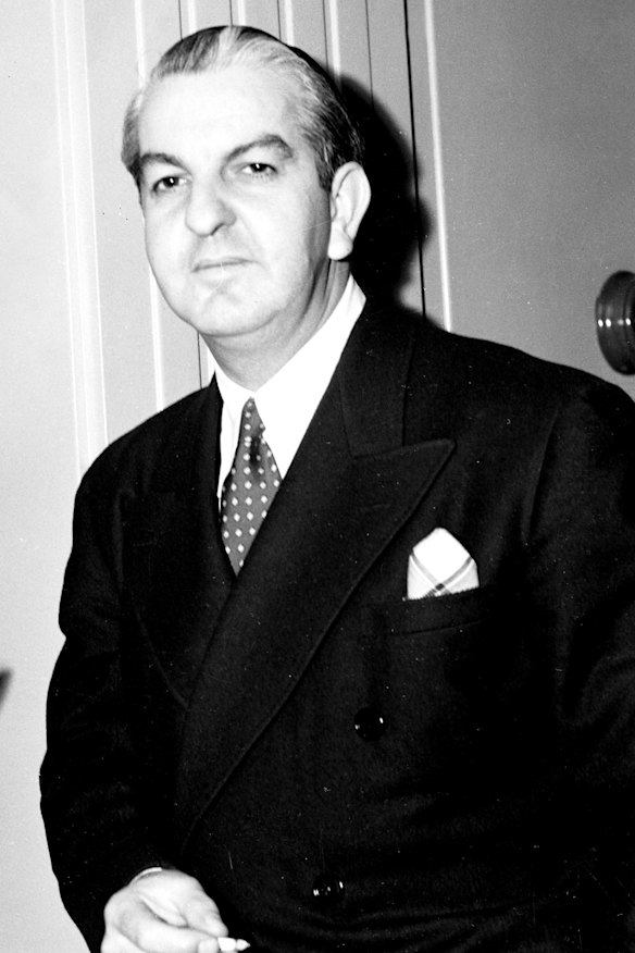 Hollywood costume designer Orry-Kelly in 1939. 