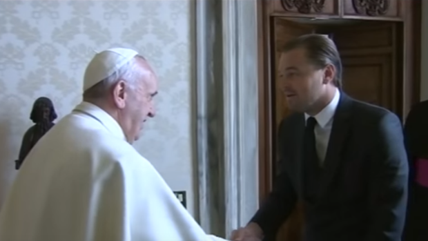 Leonardo DiCaprio met the Pope in a private meeting on Thursday.