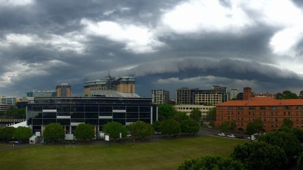 A shelf cloud and accompanying storm approaches Sydney today.