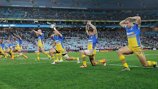 Estendido: jogadores do Eels se preparam para o confronto da terceira rodada com Canterbury Bulldogs