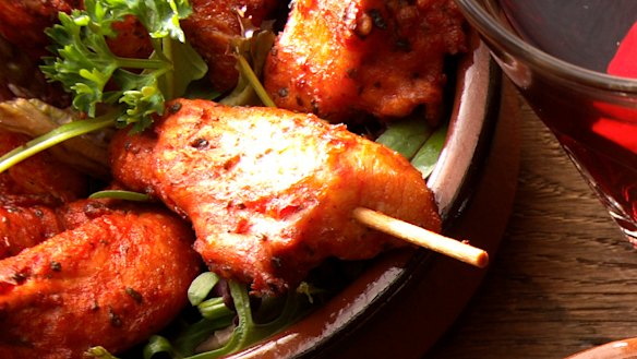 Do Spaniards have a tapas clock?