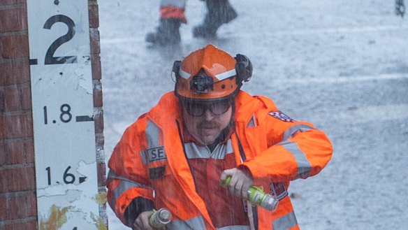 SES workers were out blocking flooded roads earlier this afternoon, before attention turned to recovery.