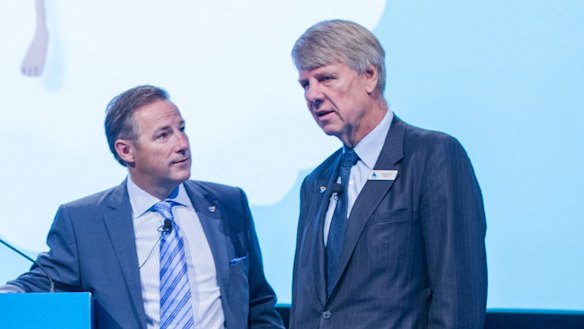 Waratahs chairman Roger Davis (right).