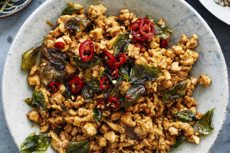 Adam Liaw's black basil chicken