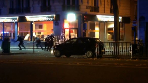 The moment of the shootout between security forces and attackers at the Bataclan concert hall.