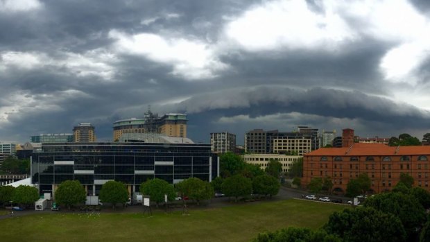 A shelf cloud and accompanying storm approaches Sydney today.