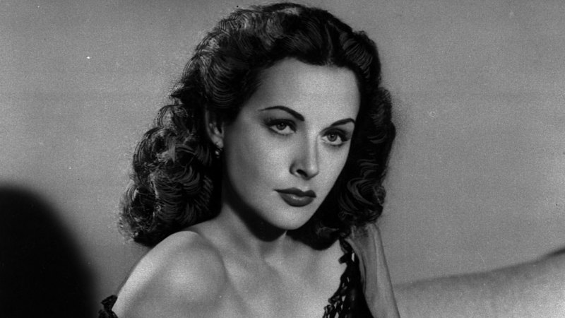 Hedy Lamarr, The Actress Who Invented Wireless – TNVVFF