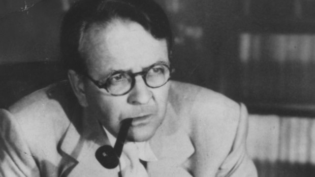 Raymond Chandler.