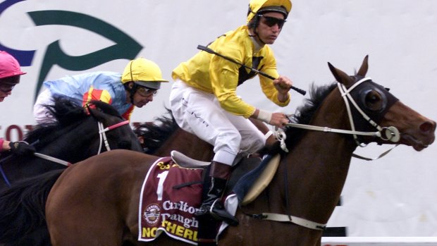 Northerly beats Sunline in 2001.