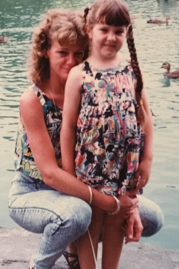 Karen Nettleton and her daughter Tara.