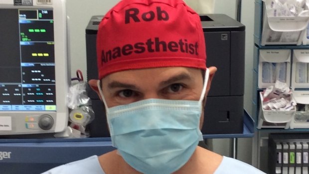 Sydney anaesthetist Dr Rob Hackett started wearing a red cap identifying him by his first name and position to reduce errors that could potentially be caused by staff not knowing their colleagues' names. 
