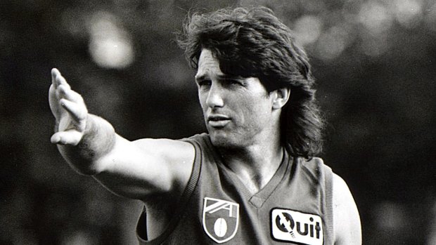 Pic : Ray Kennedy  FILE PIC 15-2-1994 Pic shows Fitzroy footballer Paul  Roos at training