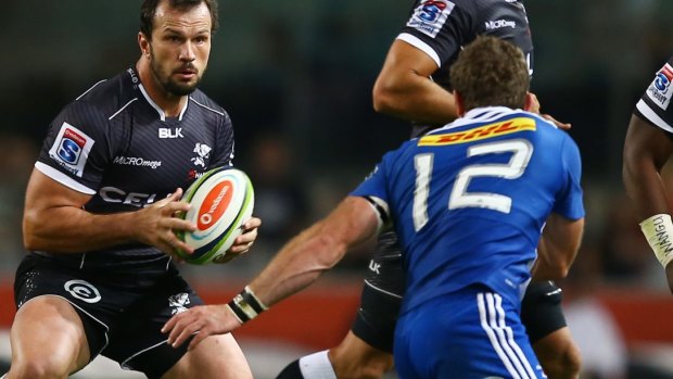Bismarck du Plessis scored a try in his final game for the Sharks.