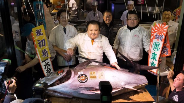 Kiyomura paid 74.2 million yen for the 212-kilogram tuna.
