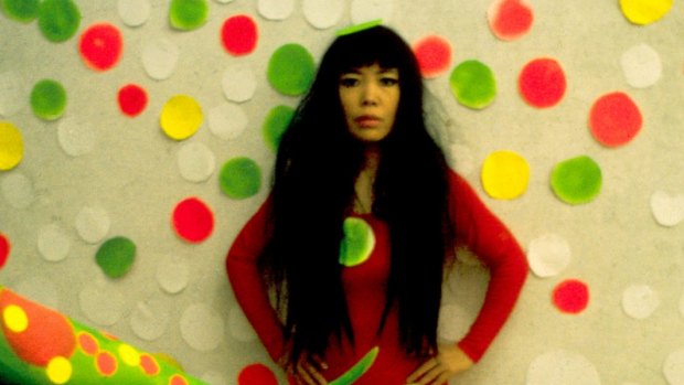 Kusama: Infinity includes rare interview footage with the mysterious Japanese artist Yayoi Kusama. 