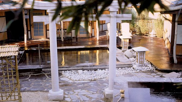 Outdoor pools at Neptunbad, Cologne.