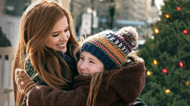  Isla Fisher and Jillian Bell in Godmothered.