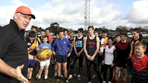 Danny Frawley takes a coaching clinic at Bungaree Football Oval.