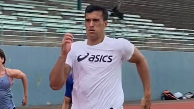 Joseph Suaalii in full stride while training with sprint coach Roger Fabri.
