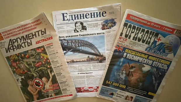 The three Russian newspapers are distributed in Australia each week.