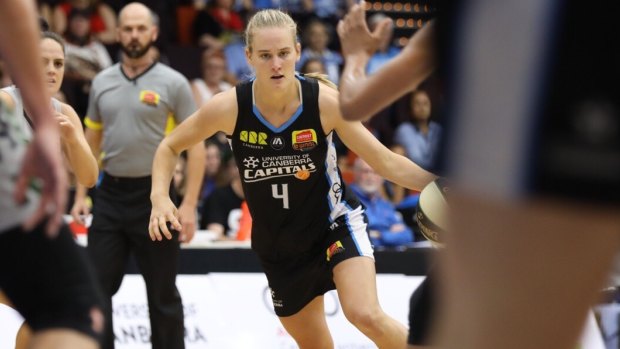 Kristy Wallace made her Capitals debut in the match against Dandenong.