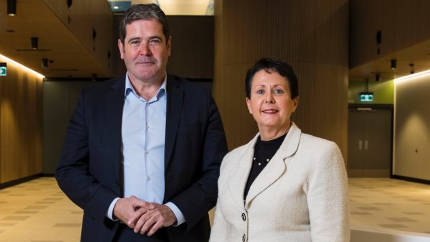 Deborah Latta, pictured here with Healthscope chief executive Gordon Ballantyne, has resigned as the chief executive of the Northern Beaches Hospital.