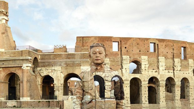 Liu Bolin's Colosseo No. 2 (2017)