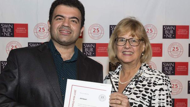Ali Nazari receives a commendation from Swinburne University in 2017