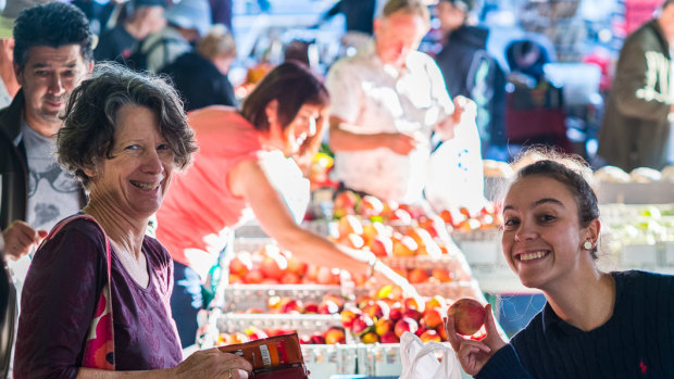 15 years of the farmers' market: it's all about family and food