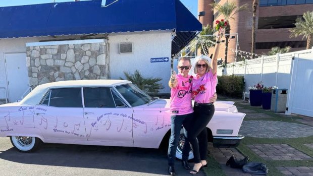Lisa and Scott Sligers renew their vows in Las Vegas