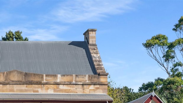 The two-storey 1832 Georgian sandstone White Horse Inn is at 3 Market Place, Berrima.