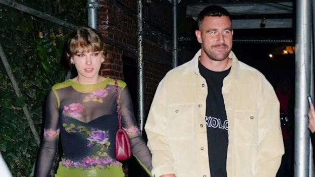Taylor Swift and Travis Kelce: the power couple of 2023.