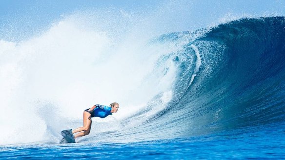 Tyler Wright a step closer to world surf title