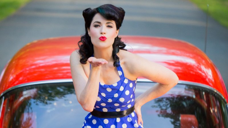 Get your 1940s pin-up on with a vintage makeup workshop