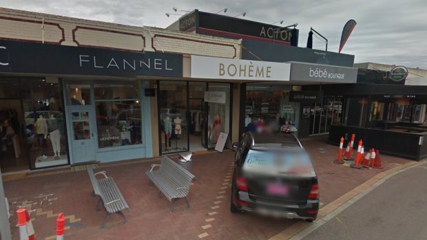 The woman believes she lost her ring while shopping on Napoleon Street in Cottesloe. 