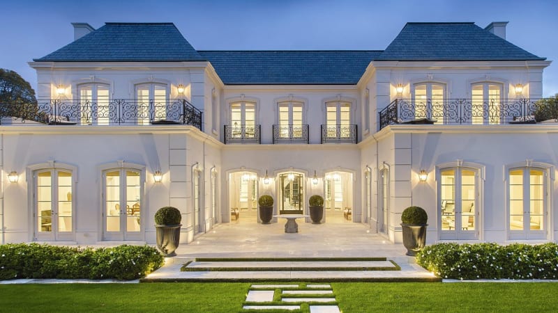 Smorgon family Toorak home sets Melbourne record