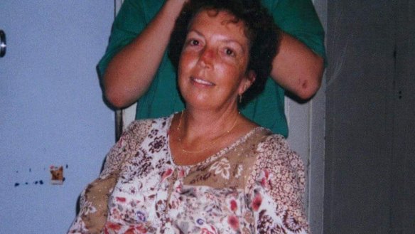 Lorelei Sneddon died of non-Hodgkins lymphoma at the age of 55.