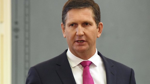 Lawrence Springborg is again calling for Labor to change back standing orders so it would be able to see how Mr Gordon chose to vote.