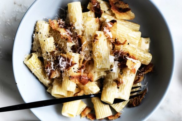 Roman pasta alla grica.