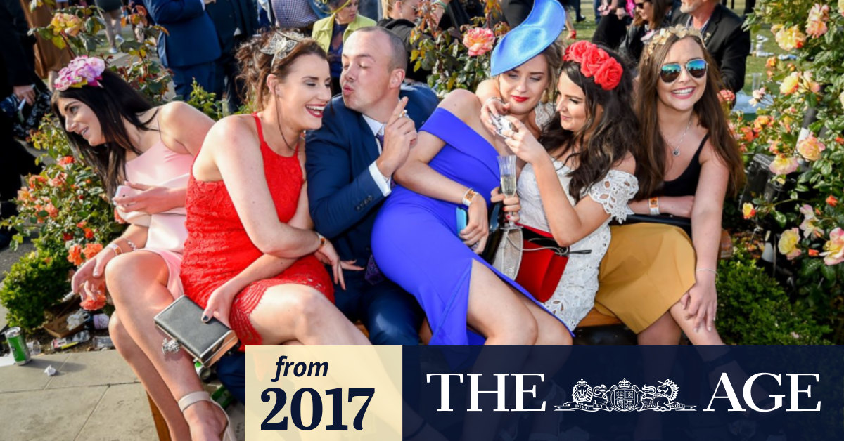 Melbourne Cup 2017 The Great Clean Up As Punters Party At Flemington