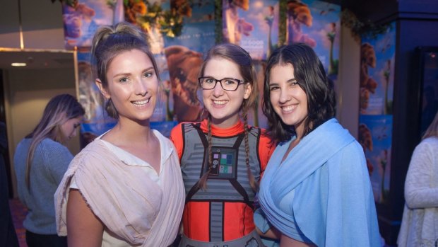 Excited fans at the <i>Star Wars: The Force Awakens</i> premiere.