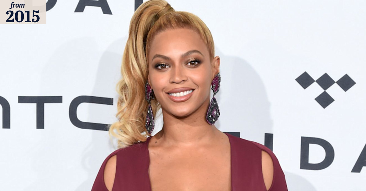 Beyonce brushes off assistant in viral video