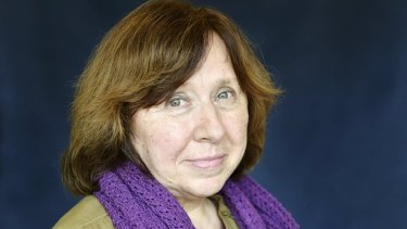 Review Svetlana Alexievich S Secondhand Time Tells Of Soviet Life