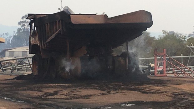 A bushfire has  devastated the south-western town of Yarloop in West Australia.