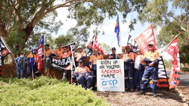 Cape workers are on strike after the company offered them a 25 per cent pay cut to negotiate a new agreement with contractor Alcoa.
