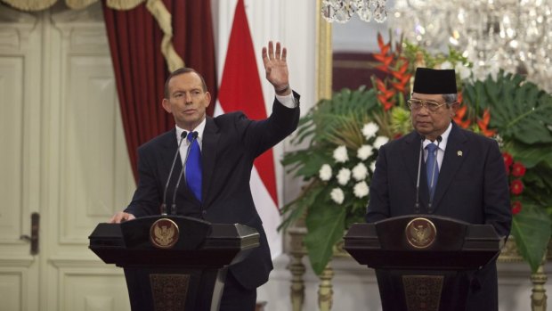 Tony Abbott will meet President Susilo Bambang Yudhoyono in Batam island for a concerted effort at reconciliation.